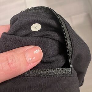 Lululemon size 2 cropped pants VGUC